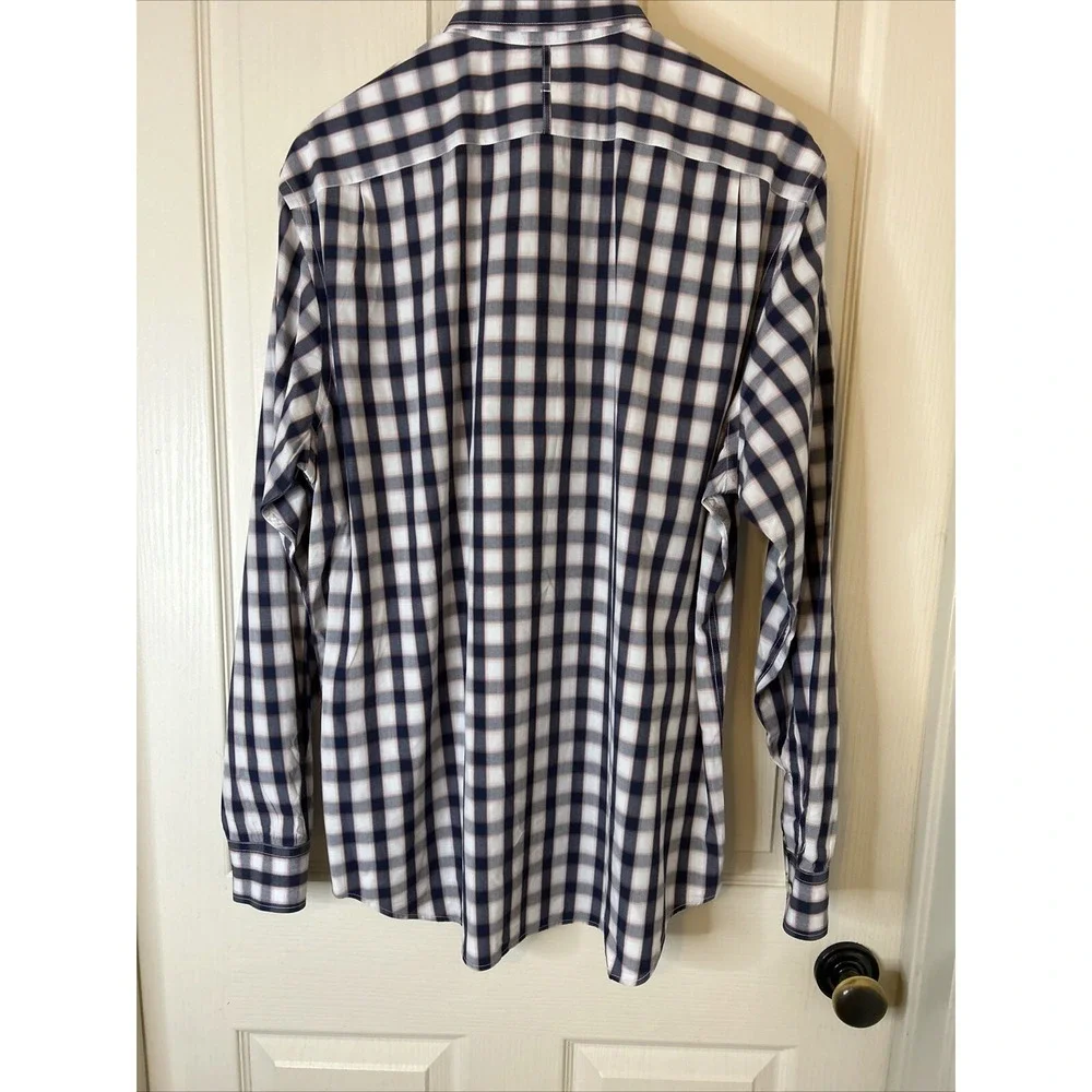 Banana republic soft wash tailor slim fit XL men's LS blue and white plaid shirt
